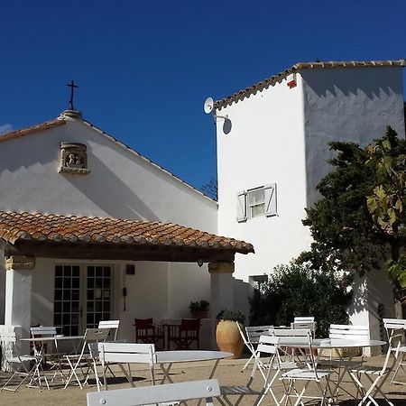 Hotel Cacharel Saintes-Maries-de-la-Mer Esterno foto