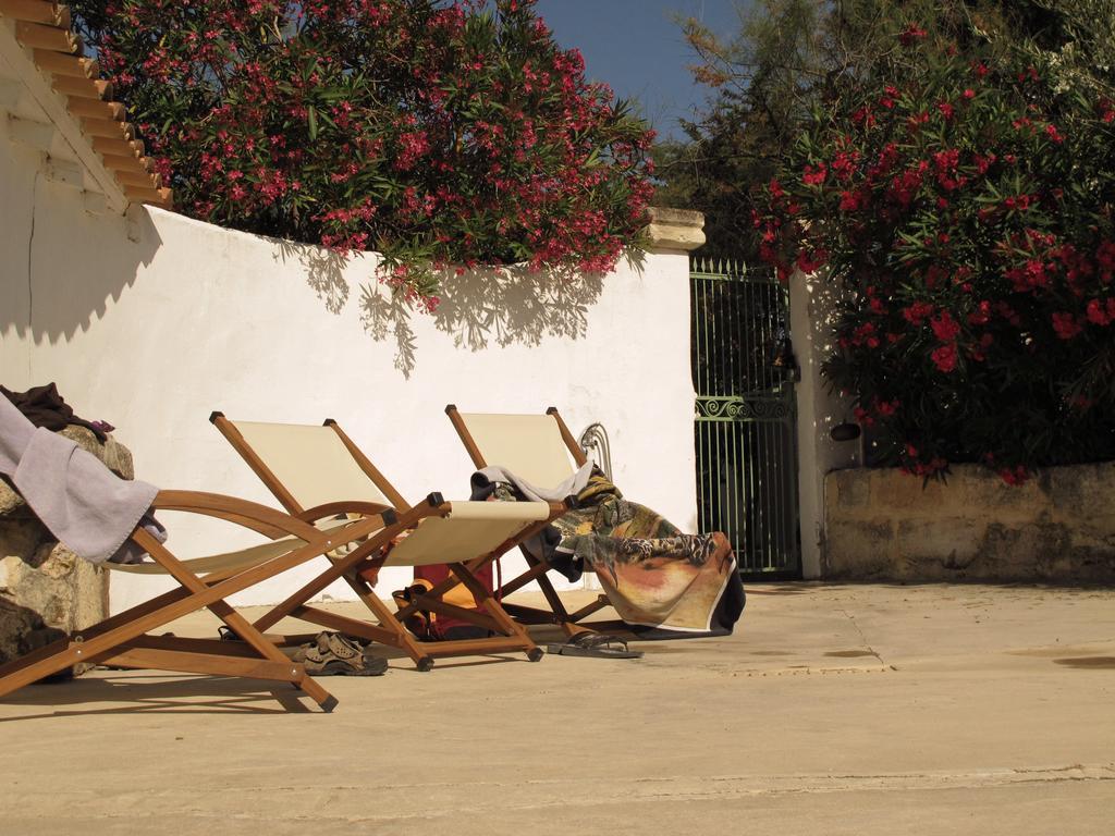 Hotel Cacharel Saintes-Maries-de-la-Mer Esterno foto